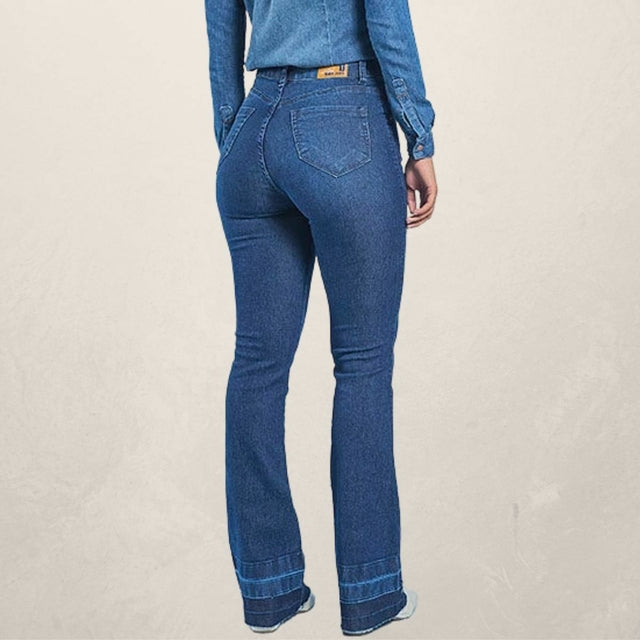 Calça Bootcut com Barra Desfiada Tamanho 46