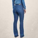 Calça Bootcut com Barra Desfiada Tamanho 46